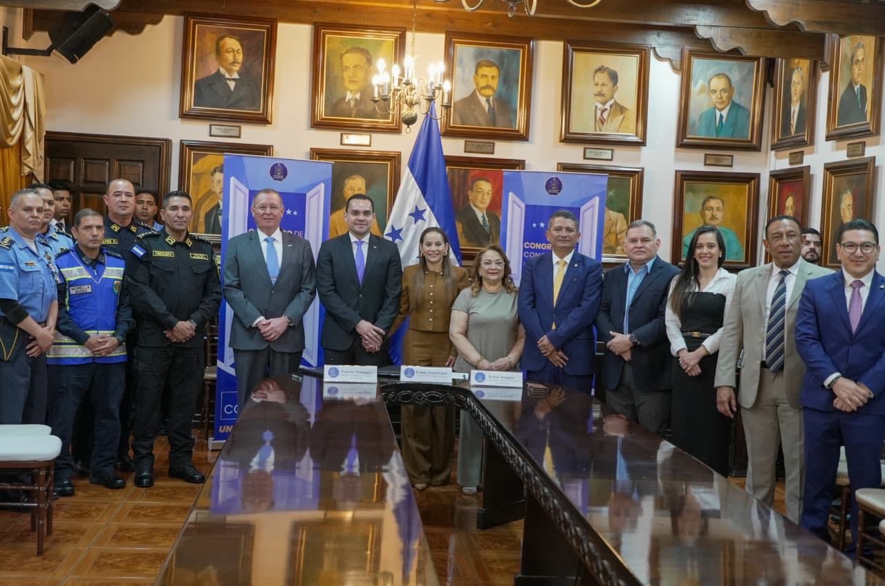 Congreso impulsa alianza para fortalecer educación, valores y seguridad en la niñez